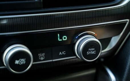 Honda Accord IX рестайлинг, 2020 год, 2 360 000 рублей, 32 фотография