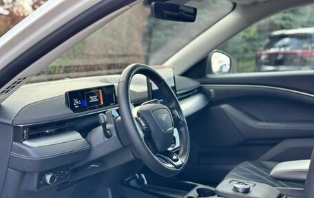 Ford Mustang Mach-E I, 2021 год, 4 600 000 рублей, 20 фотография