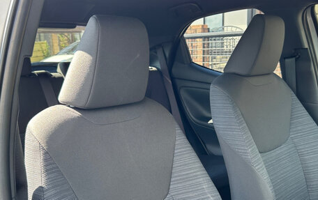 Toyota Yaris, 2021 год, 1 330 000 рублей, 15 фотография