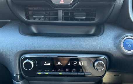 Toyota Yaris, 2021 год, 1 330 000 рублей, 18 фотография