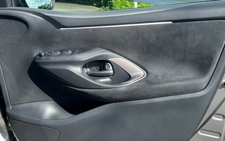 Toyota Yaris, 2021 год, 1 330 000 рублей, 16 фотография