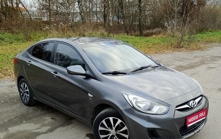 Hyundai Solaris II рестайлинг, 2012 год, 700 000 рублей, 1 фотография