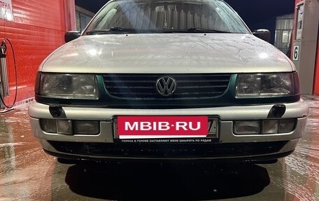 Volkswagen Passat B4, 1995 год, 485 000 рублей, 3 фотография