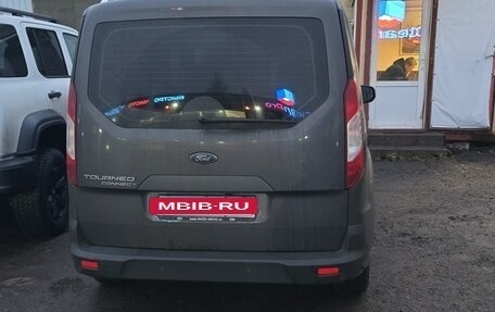 Ford Tourneo Connect II рестайлинг, 2020 год, 2 000 000 рублей, 2 фотография