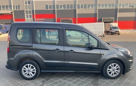 Ford Tourneo Connect II рестайлинг, 2020 год, 2 000 000 рублей, 18 фотография