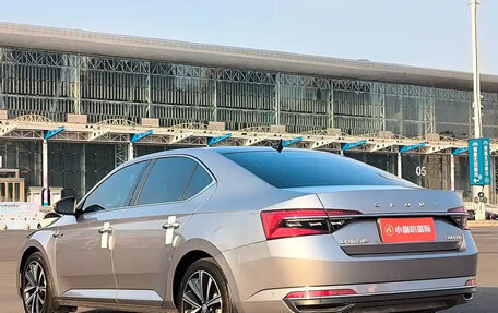 Skoda Superb III рестайлинг, 2022 год, 1 750 000 рублей, 4 фотография