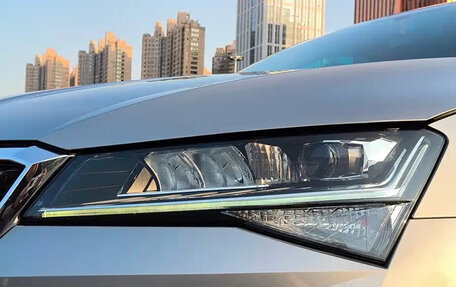 Skoda Superb III рестайлинг, 2022 год, 1 750 000 рублей, 9 фотография