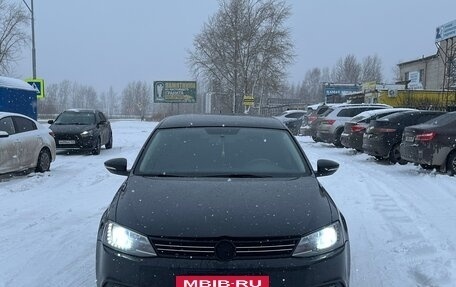 Volkswagen Jetta VI, 2014 год, 850 000 рублей, 2 фотография