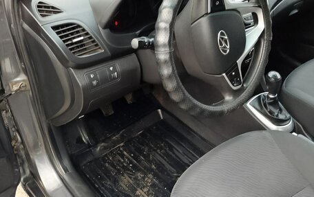 Hyundai Solaris II рестайлинг, 2012 год, 700 000 рублей, 9 фотография