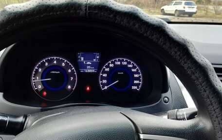 Hyundai Solaris II рестайлинг, 2012 год, 700 000 рублей, 11 фотография