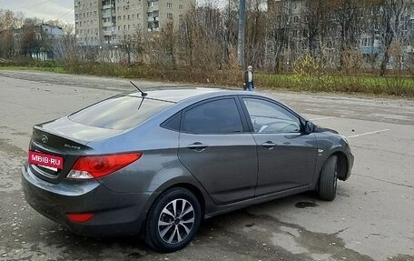 Hyundai Solaris II рестайлинг, 2012 год, 700 000 рублей, 4 фотография