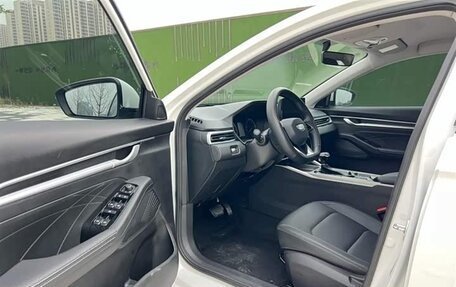 Geely Emgrand, 2025 год, 1 300 000 рублей, 8 фотография