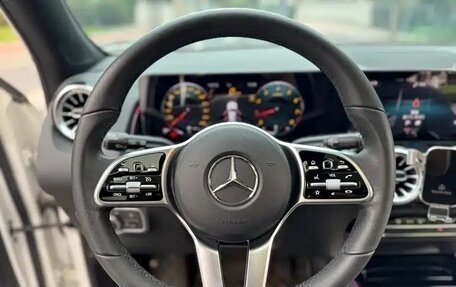 Mercedes-Benz GLB, 2022 год, 2 530 000 рублей, 9 фотография