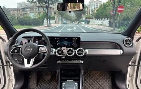 Mercedes-Benz GLB, 2022 год, 2 530 000 рублей, 8 фотография