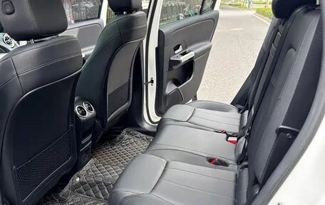 Mercedes-Benz GLB, 2022 год, 2 530 000 рублей, 11 фотография