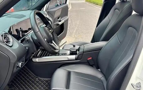 Mercedes-Benz GLB, 2022 год, 2 530 000 рублей, 10 фотография