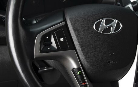 Hyundai Solaris II рестайлинг, 2015 год, 1 050 000 рублей, 13 фотография