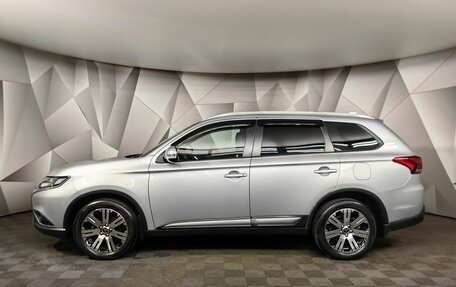 Mitsubishi Outlander III рестайлинг 3, 2019 год, 2 259 000 рублей, 5 фотография