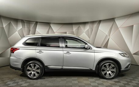 Mitsubishi Outlander III рестайлинг 3, 2019 год, 2 259 000 рублей, 6 фотография