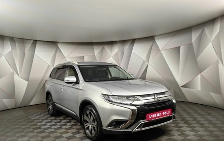 Mitsubishi Outlander III рестайлинг 3, 2019 год, 2 259 000 рублей, 3 фотография