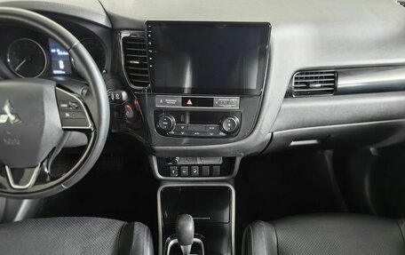 Mitsubishi Outlander III рестайлинг 3, 2019 год, 2 259 000 рублей, 12 фотография