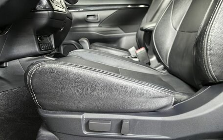 Mitsubishi Outlander III рестайлинг 3, 2019 год, 2 259 000 рублей, 17 фотография