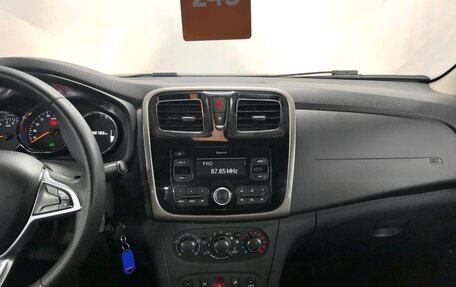 Renault Logan II, 2018 год, 600 000 рублей, 13 фотография