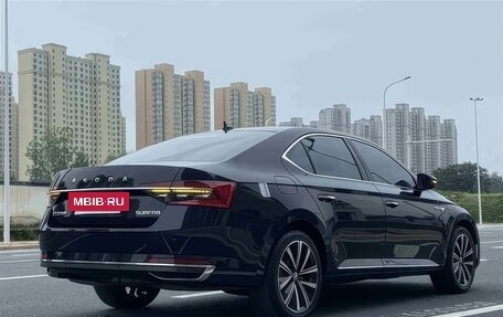 Skoda Superb III рестайлинг, 2025 год, 2 440 000 рублей, 4 фотография