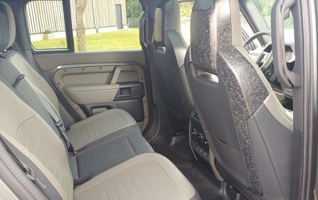 Land Rover Defender II, 2025 год, 27 900 000 рублей, 15 фотография
