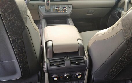 Land Rover Defender II, 2025 год, 27 900 000 рублей, 17 фотография