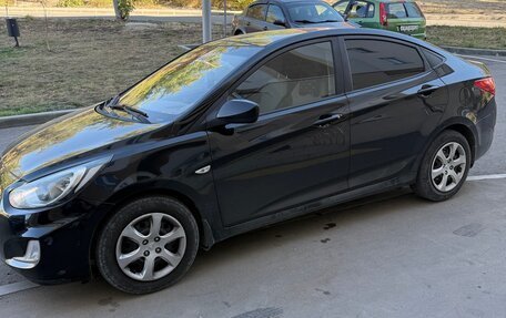 Hyundai Solaris II рестайлинг, 2013 год, 825 000 рублей, 12 фотография