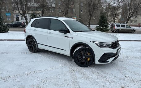 Volkswagen Tiguan II, 2021 год, 5 200 000 рублей, 2 фотография