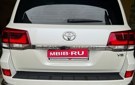 Toyota Land Cruiser 200, 2017 год, 15 000 000 рублей, 7 фотография