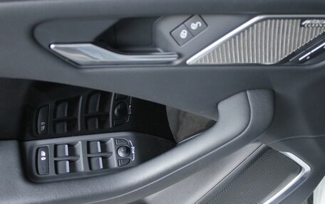 Jaguar I-Pace I, 2019 год, 3 600 000 рублей, 10 фотография