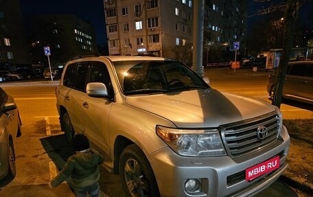 Toyota Land Cruiser 200, 2012 год, 3 700 000 рублей, 2 фотография