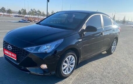 Hyundai Solaris II рестайлинг, 2021 год, 1 550 000 рублей, 1 фотография