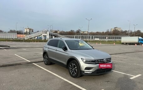 Volkswagen Tiguan II, 2020 год, 1 800 000 рублей, 2 фотография