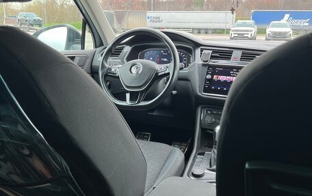 Volkswagen Tiguan II, 2020 год, 1 800 000 рублей, 20 фотография