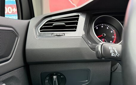 Volkswagen Tiguan II, 2019 год, 2 255 000 рублей, 14 фотография