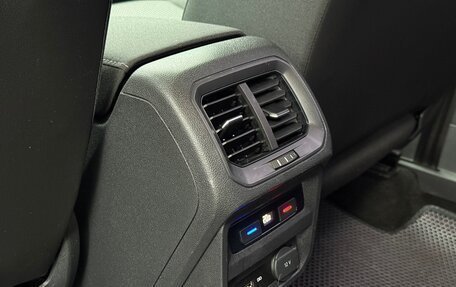 Volkswagen Tiguan II, 2019 год, 2 255 000 рублей, 19 фотография