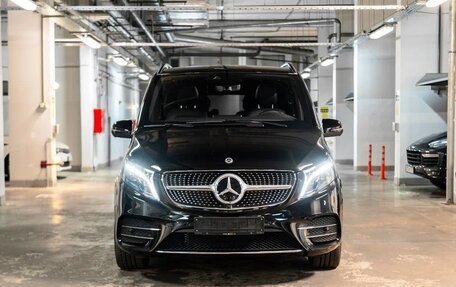 Mercedes-Benz V-Класс, 2023 год, 10 890 000 рублей, 2 фотография