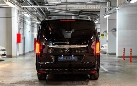 Mercedes-Benz V-Класс, 2023 год, 10 890 000 рублей, 4 фотография