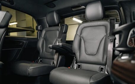 Mercedes-Benz V-Класс, 2023 год, 10 890 000 рублей, 9 фотография