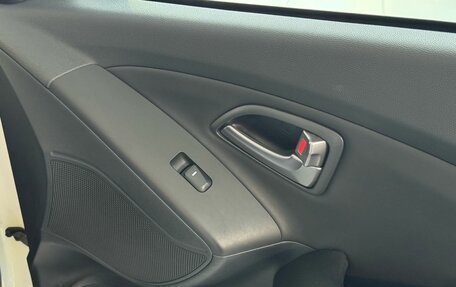 Hyundai ix35 I рестайлинг, 2015 год, 1 300 000 рублей, 29 фотография