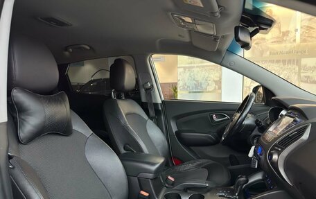 Hyundai ix35 I рестайлинг, 2015 год, 1 300 000 рублей, 31 фотография