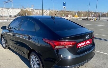 Hyundai Solaris II рестайлинг, 2021 год, 1 550 000 рублей, 3 фотография