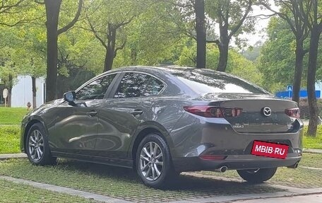 Mazda 3, 2022 год, 1 980 000 рублей, 4 фотография