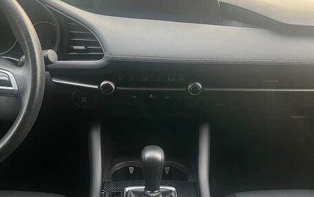 Mazda 3, 2022 год, 1 980 000 рублей, 7 фотография