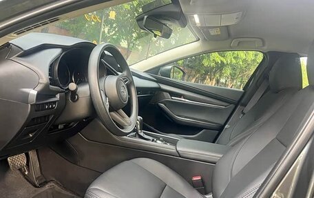 Mazda 3, 2022 год, 1 980 000 рублей, 8 фотография