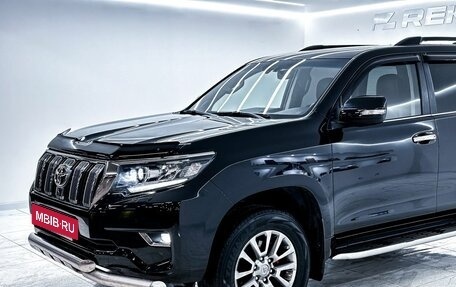 Toyota Land Cruiser Prado 150 рестайлинг 2, 2020 год, 4 750 000 рублей, 6 фотография